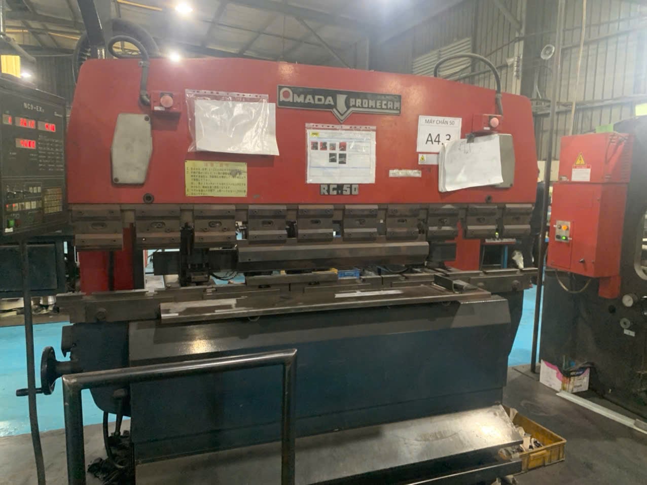 Bending machine